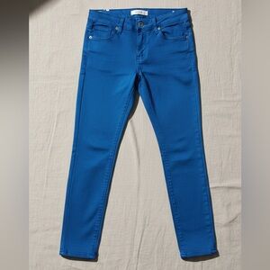 Women’s Straight Leg GOGO Jeans